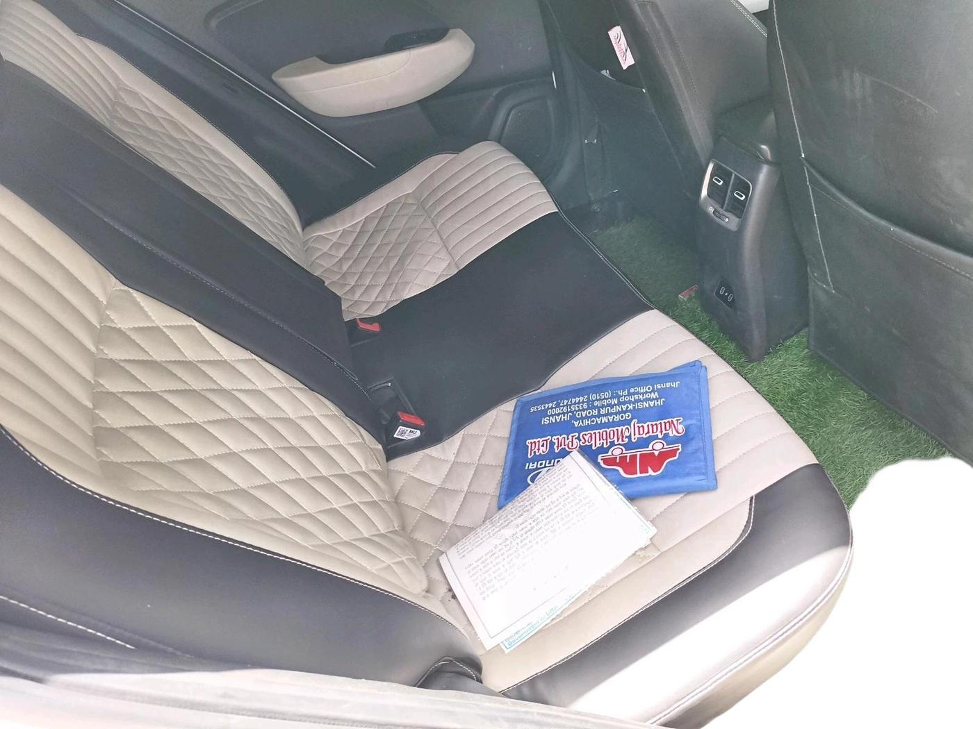 2024 Hyundai VENUE S 1.2, Petrol, Manual, 34,000 km, interior