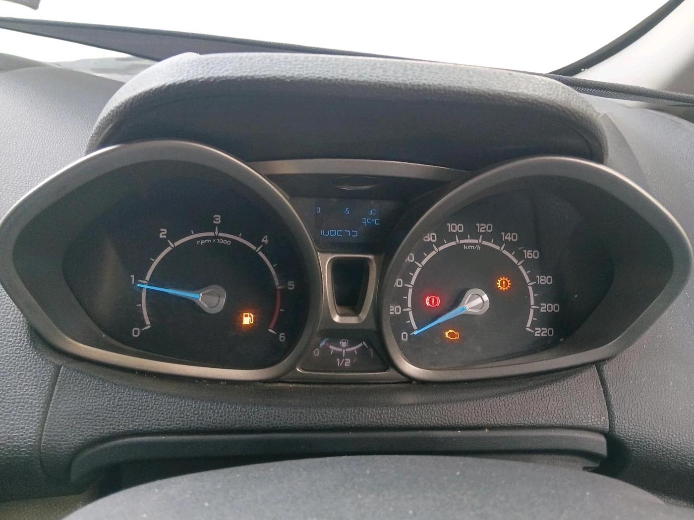 2015 Ford Ecosport TITANIUM 1.5L DIESEL, Diesel, Manual, 1,49,573 km, interior