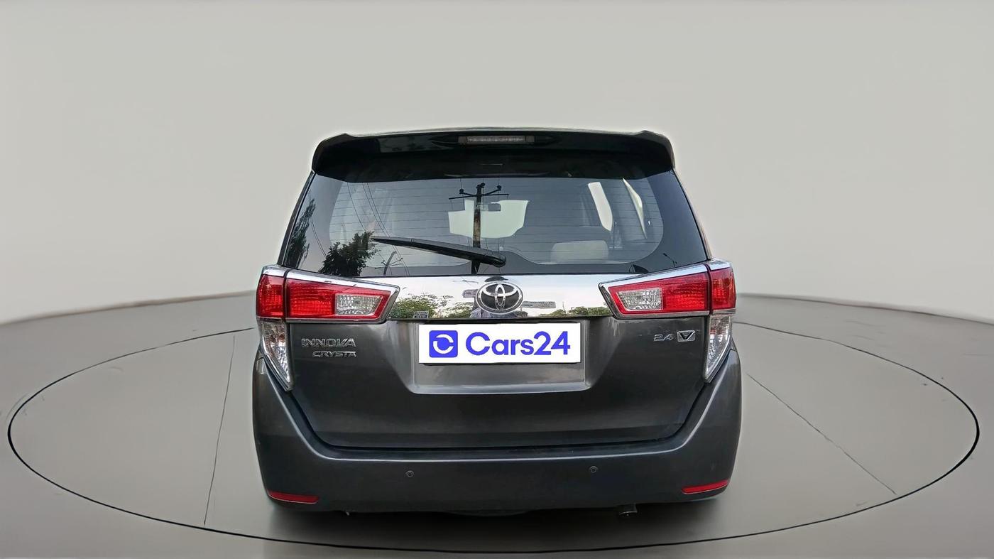 2016 Toyota Innova Crysta 2.4 VX 7 STR, Diesel, Manual, 2,54,698 km, exterior