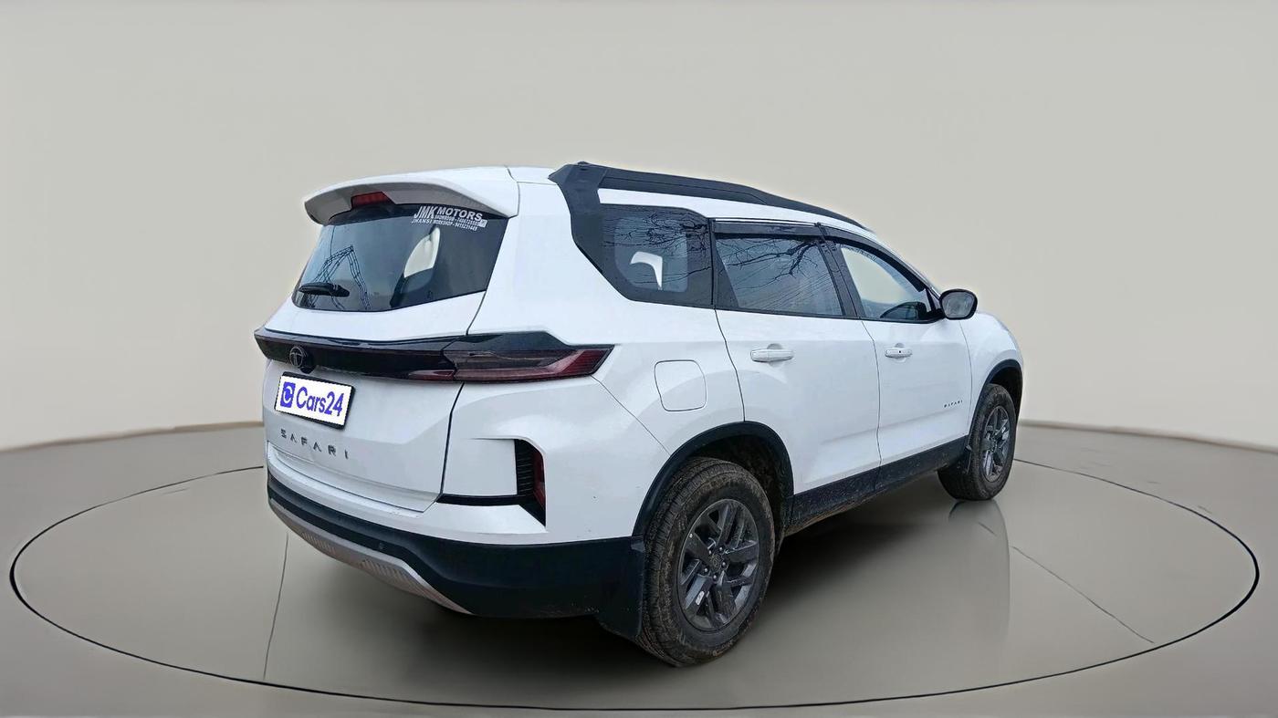 2025 Tata Safari PURE PLUS S AT, Diesel, Automatic, 16,162 km, exterior