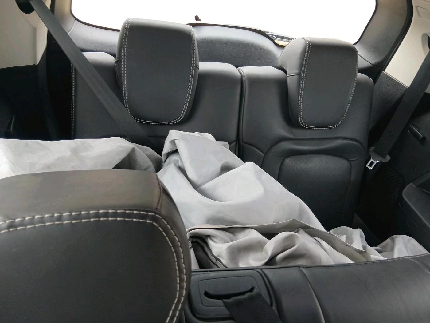 2025 Tata Safari PURE PLUS S AT, Diesel, Automatic, 16,162 km, interior