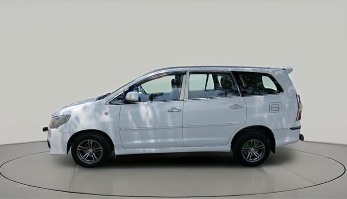 2012 Toyota Innova GX 2.5 7 STR, Diesel, Manual, 2,15,993 km, exterior