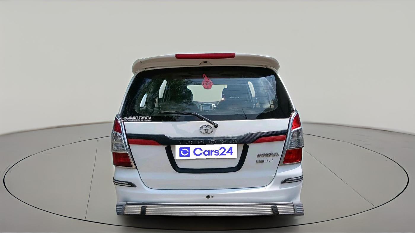 2012 Toyota Innova GX 2.5 7 STR, Diesel, Manual, 2,15,993 km, exterior