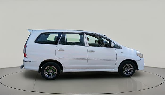 2012 Toyota Innova GX 2.5 7 STR, Diesel, Manual, 2,15,993 km, exterior