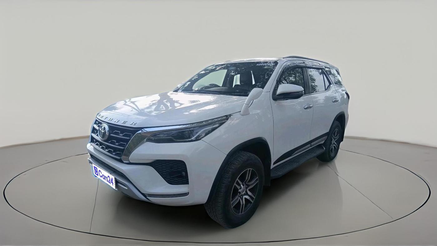 2022 Toyota Fortuner 4X2 MT 2.8 DIESEL, Diesel, Manual, 1,08,750 km, exterior