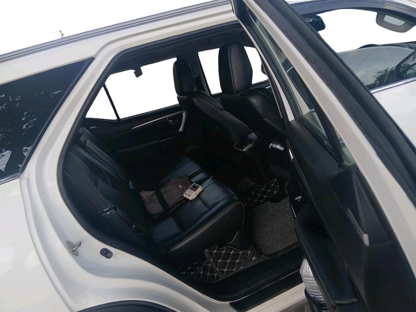 2022 Toyota Fortuner 4X2 MT 2.8 DIESEL, Diesel, Manual, 1,08,750 km, interior