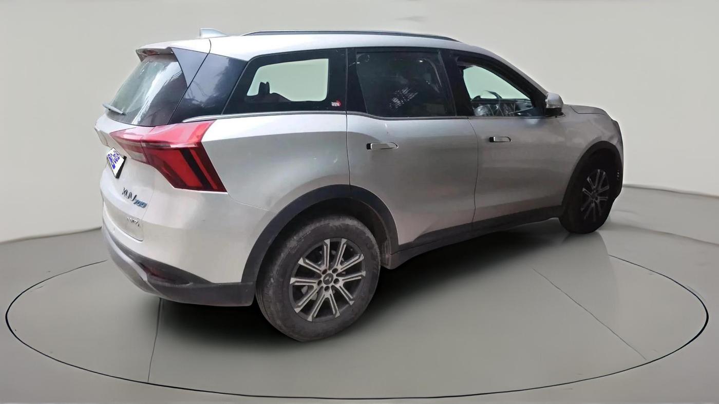 2021 Mahindra XUV700 AX 7 LUXURY P AT 7 STR, Petrol, Automatic, 47,986 km, exterior