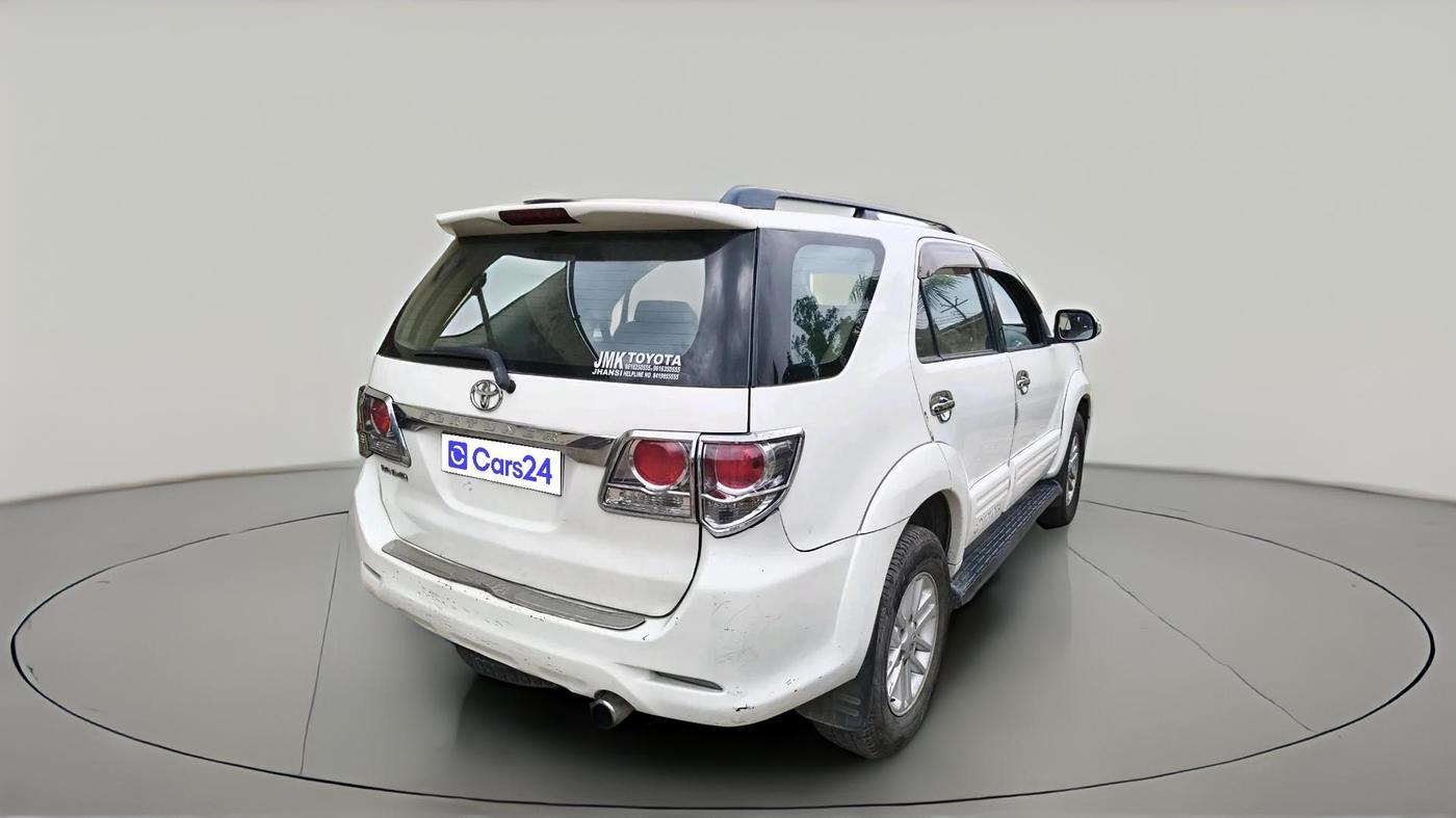 2014 Toyota Fortuner 3.0 4X2 MT, Diesel, Manual, 2,59,447 km, exterior