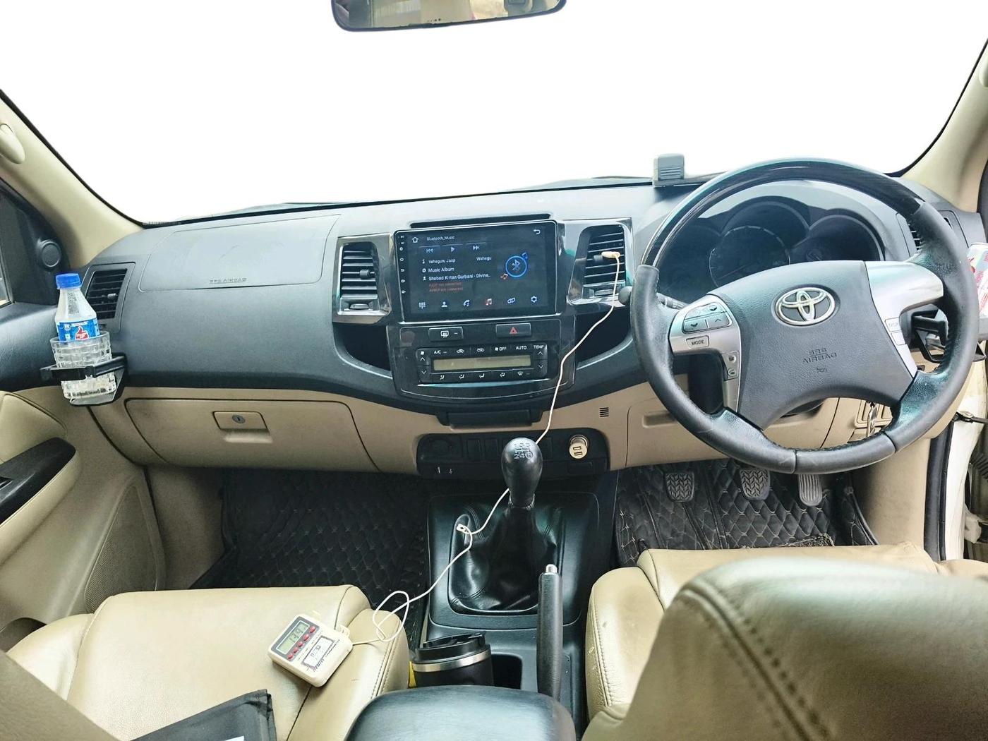 2014 Toyota Fortuner 3.0 4X2 MT, Diesel, Manual, 2,59,447 km, interior