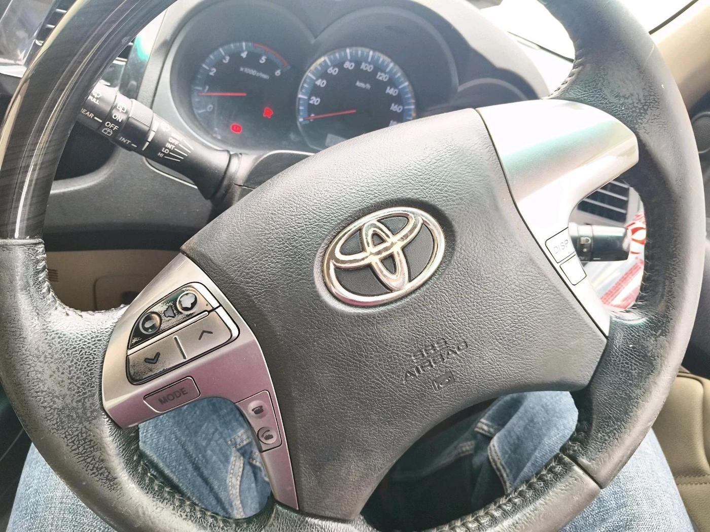 2014 Toyota Fortuner 3.0 4X2 MT, Diesel, Manual, 2,59,447 km, interior