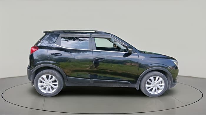 2021 Mahindra XUV300 W8 1.5 DIESEL, Diesel, Manual, 16,682 km, exterior