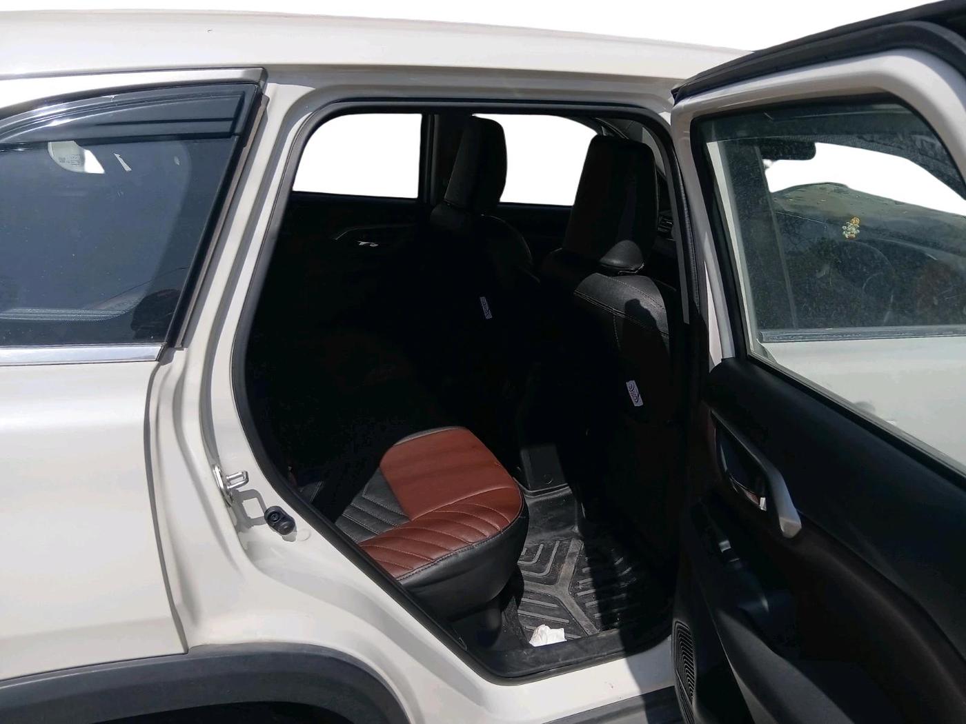 2024 Maruti Grand Vitara DELTA SMART HYBRID, Petrol, Manual, 3,034 km, interior