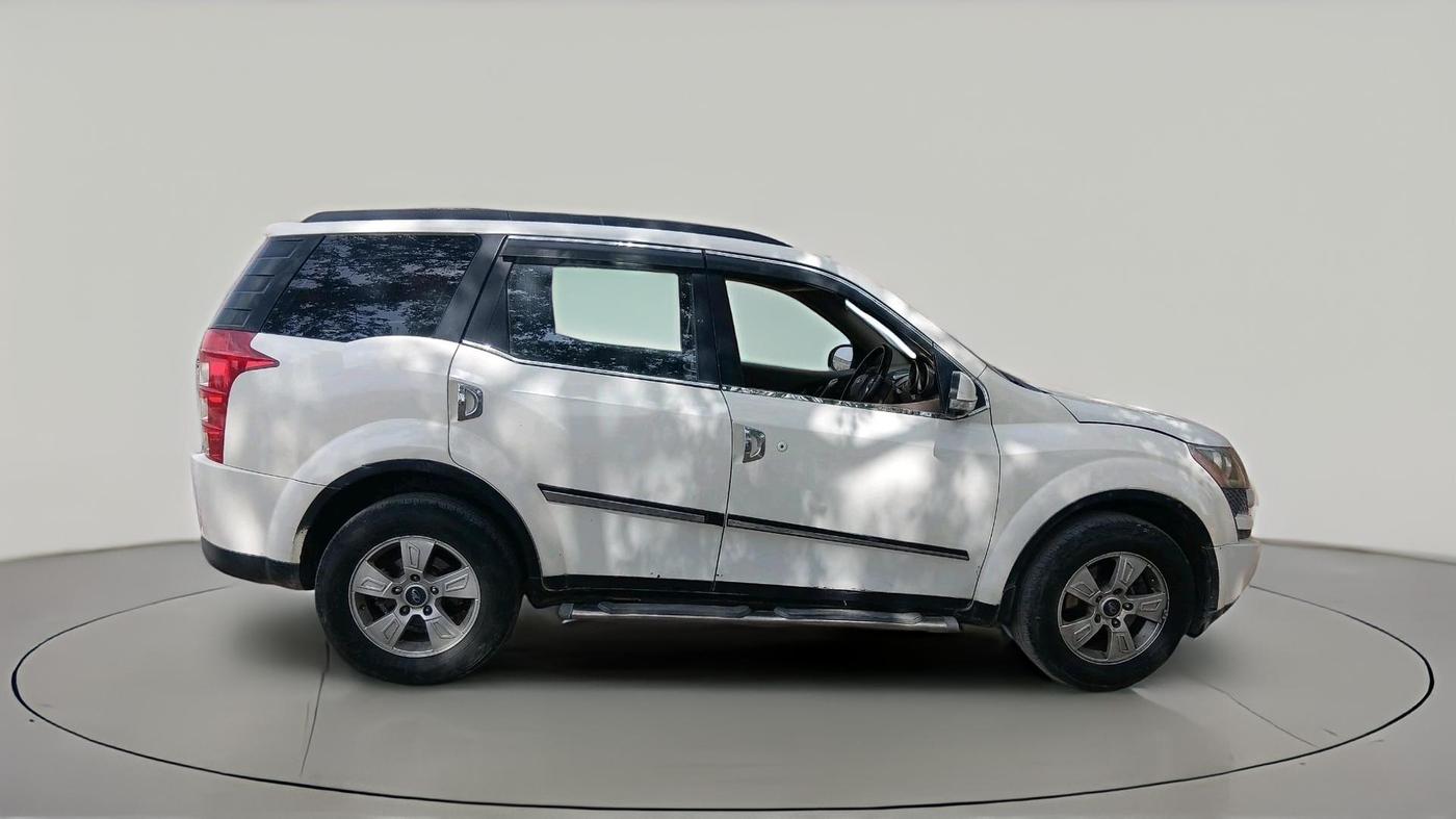 2015 Mahindra XUV500 W8, Diesel, Manual, 1,20,187 km, exterior