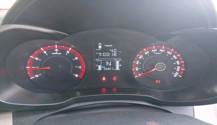 2021 Mahindra XUV300 W6 1.2 PETROL, Petrol, Manual, 56,857 km, interior