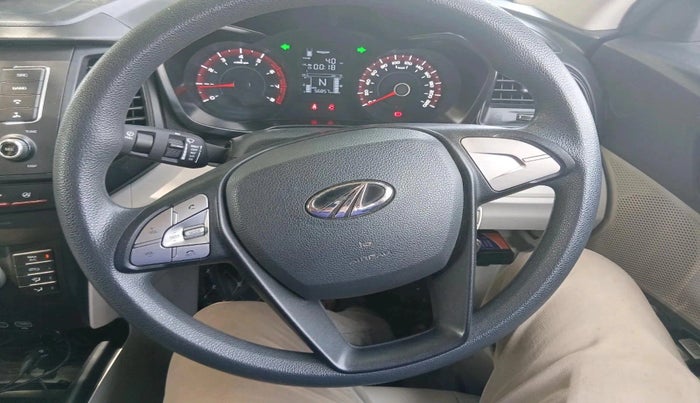 2021 Mahindra XUV300 W6 1.2 PETROL, Petrol, Manual, 56,857 km, interior