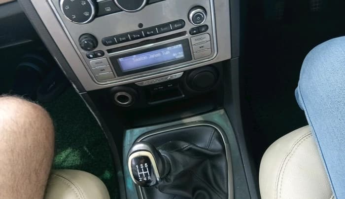 2015 Tata Safari Storme 2.2 VX 4X2, Diesel, Manual, 99,738 km, interior