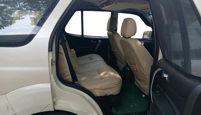 2015 Tata Safari Storme 2.2 VX 4X2, Diesel, Manual, 99,738 km, interior