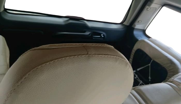 2015 Tata Safari Storme 2.2 VX 4X2, Diesel, Manual, 99,738 km, interior