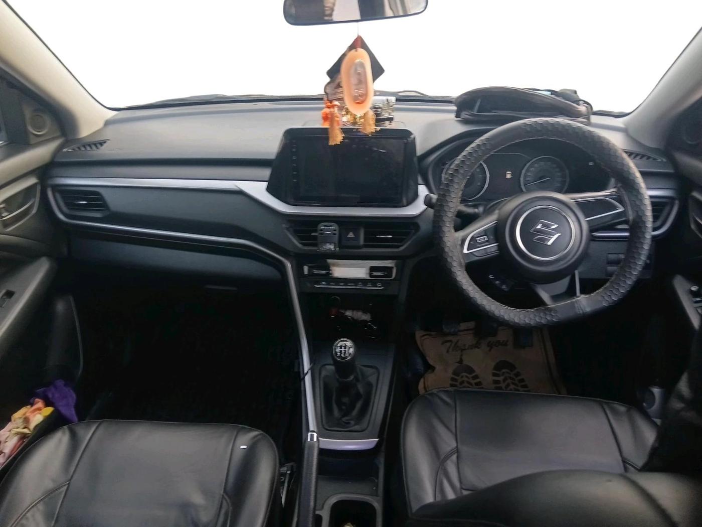 2023 Maruti BREZZA VXI, Petrol, Manual, 28,554 km, interior