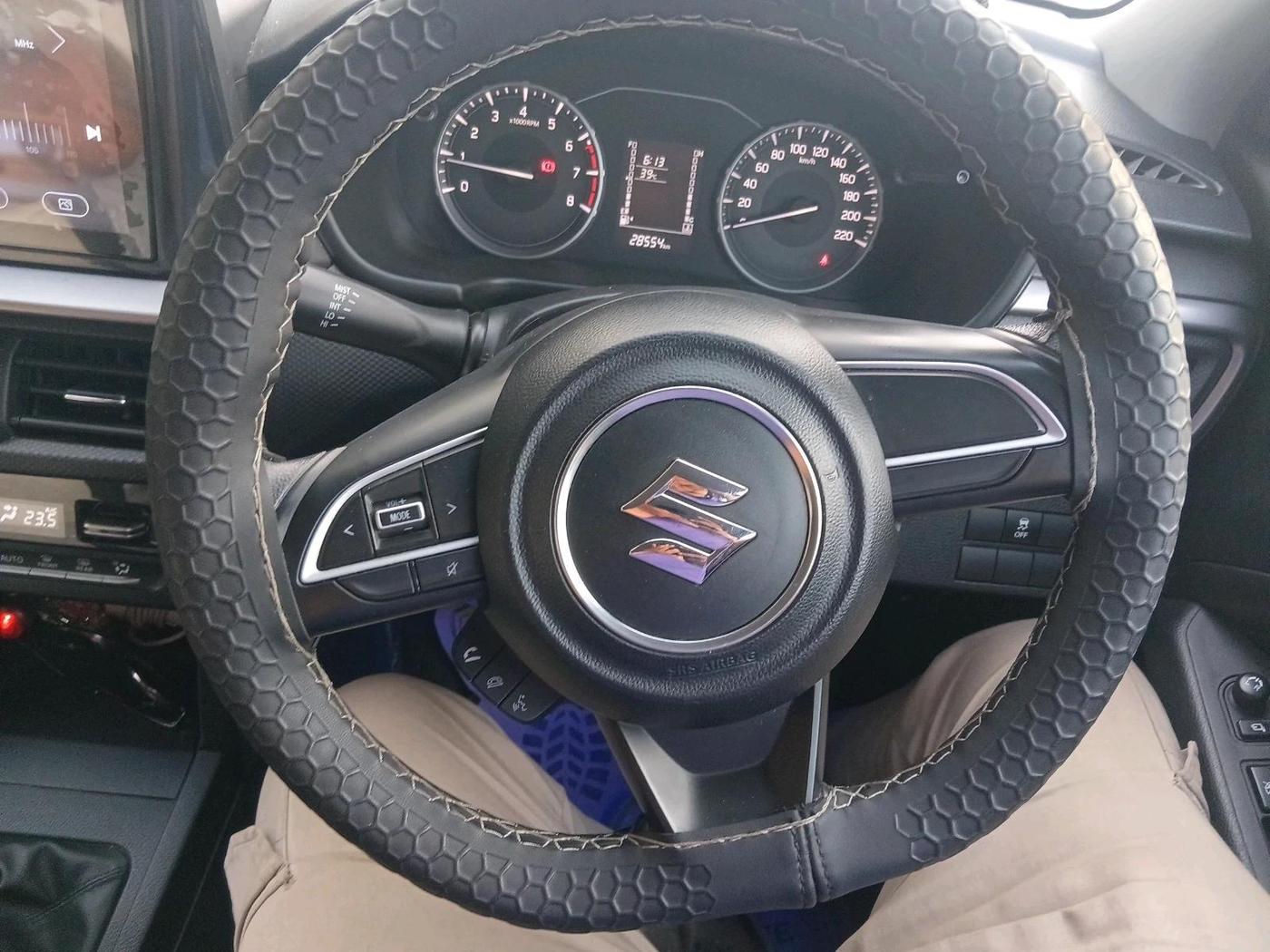 2023 Maruti BREZZA VXI, Petrol, Manual, 28,554 km, interior