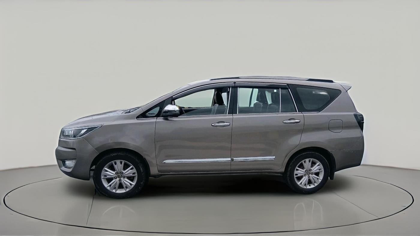 2017 Toyota Innova Crysta 2.4 ZX 7 STR, Diesel, Manual, 1,85,983 km, exterior