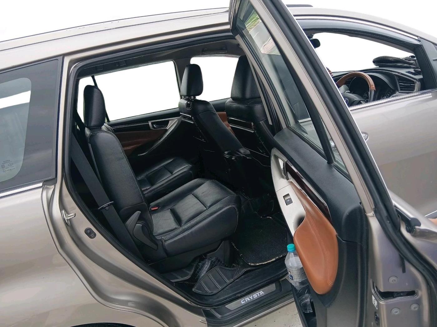 2017 Toyota Innova Crysta 2.4 ZX 7 STR, Diesel, Manual, 1,85,983 km, interior
