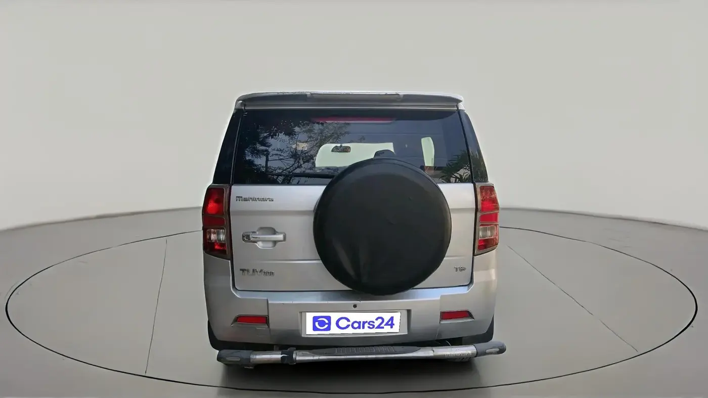 2017 Mahindra TUV300 T6 PLUS, Diesel, Manual, 1,98,818 km, exterior