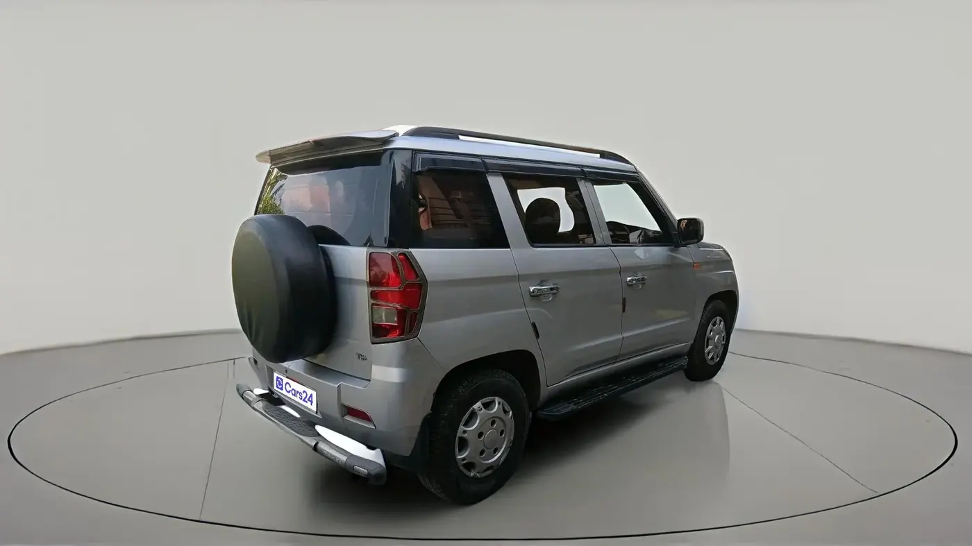 2017 Mahindra TUV300 T6 PLUS, Diesel, Manual, 1,98,818 km, exterior