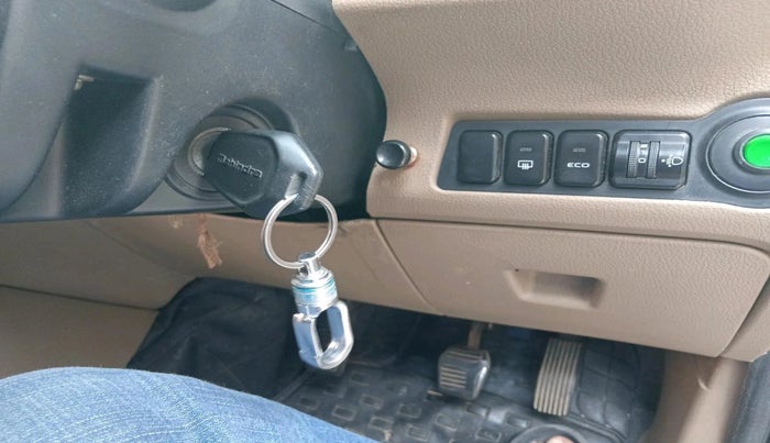 2017 Mahindra TUV300 T6 PLUS, Diesel, Manual, 1,98,818 km, interior