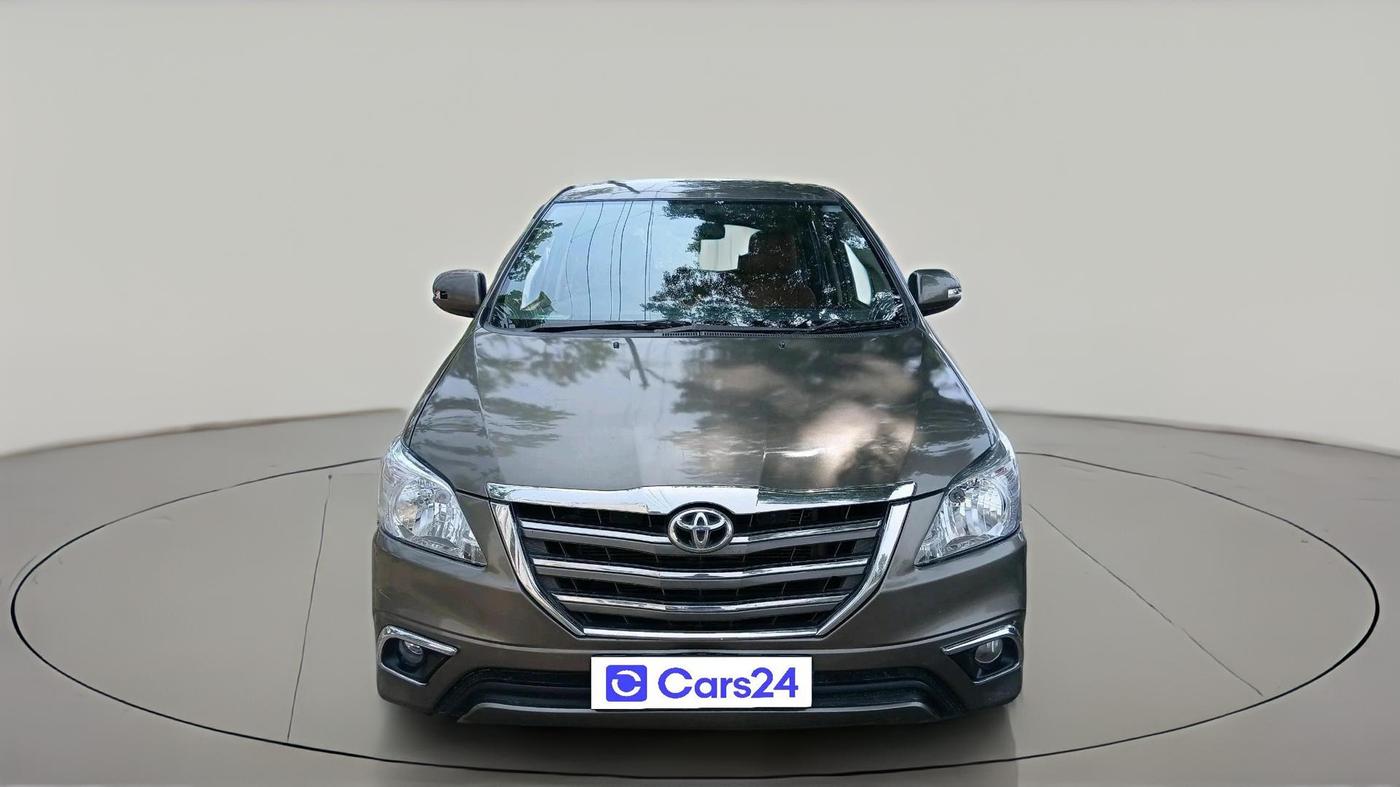 2015 Toyota Innova 2.5 VX 8 STR, Diesel, Manual, 2,54,720 km, exterior