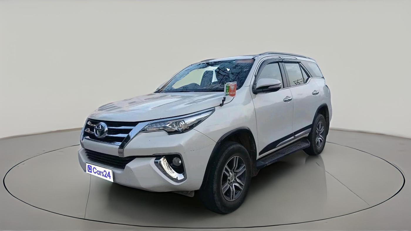 2017 Toyota Fortuner 2.8 4X2 MT, Diesel, Manual, 2,51,308 km, exterior