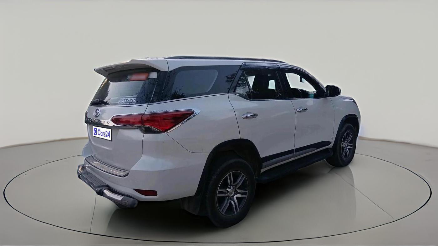 2017 Toyota Fortuner 2.8 4X2 MT, Diesel, Manual, 2,51,308 km, exterior