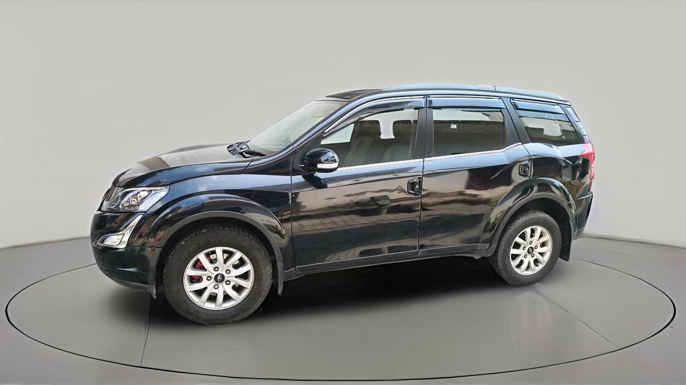 2015 Mahindra XUV500 W10, Diesel, Manual, 1,32,158 km, exterior