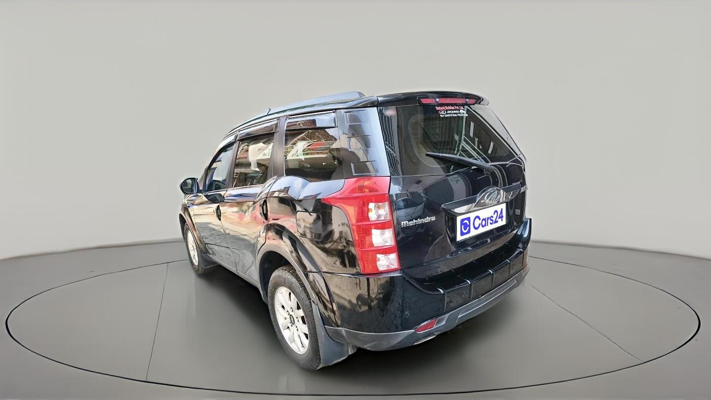 2015 Mahindra XUV500 W10, Diesel, Manual, 1,32,158 km, exterior