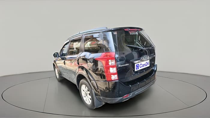 2015 Mahindra XUV500 W10, Diesel, Manual, 1,32,158 km, exterior