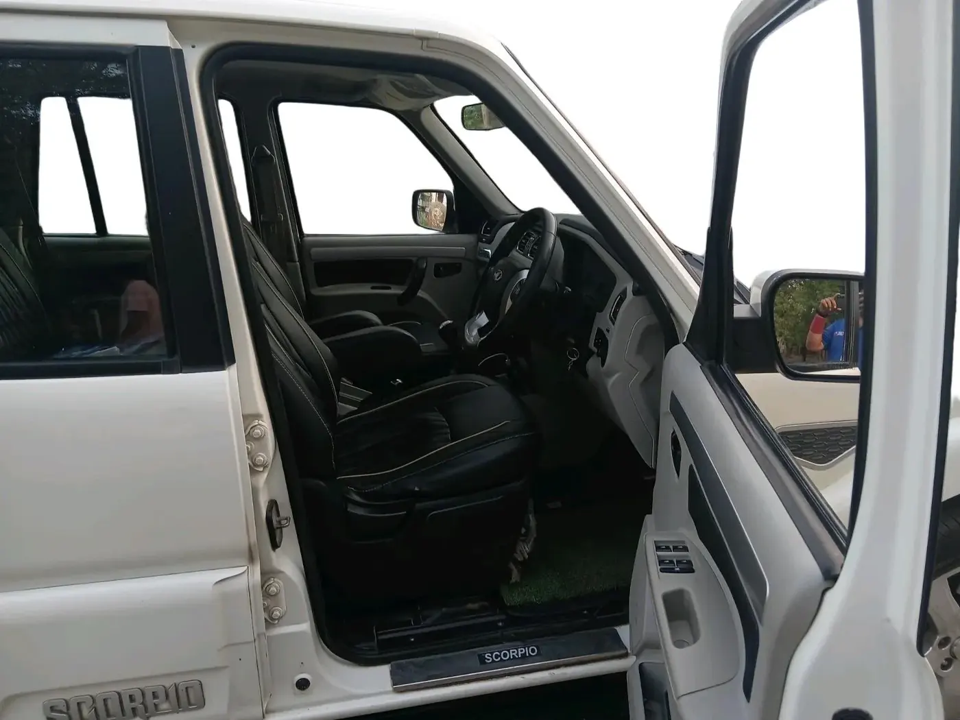 2018 Mahindra Scorpio S11 2WD, Diesel, Manual, 2,52,754 km, interior