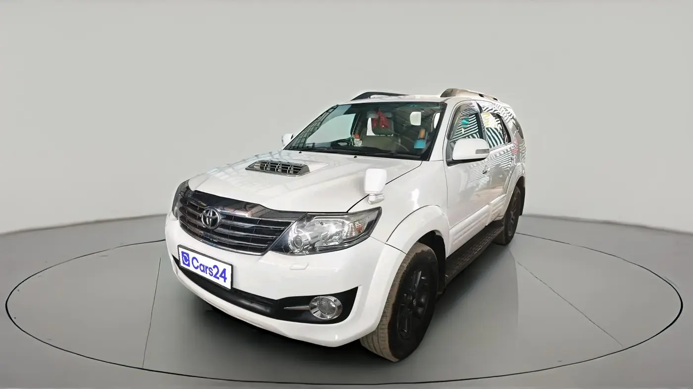 2016 Toyota Fortuner 3.0 4X2 AT, Diesel, Automatic, 1,38,702 km, exterior
