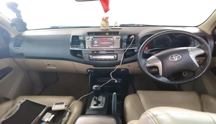 2016 Toyota Fortuner 3.0 4X2 AT, Diesel, Automatic, 1,38,702 km, interior