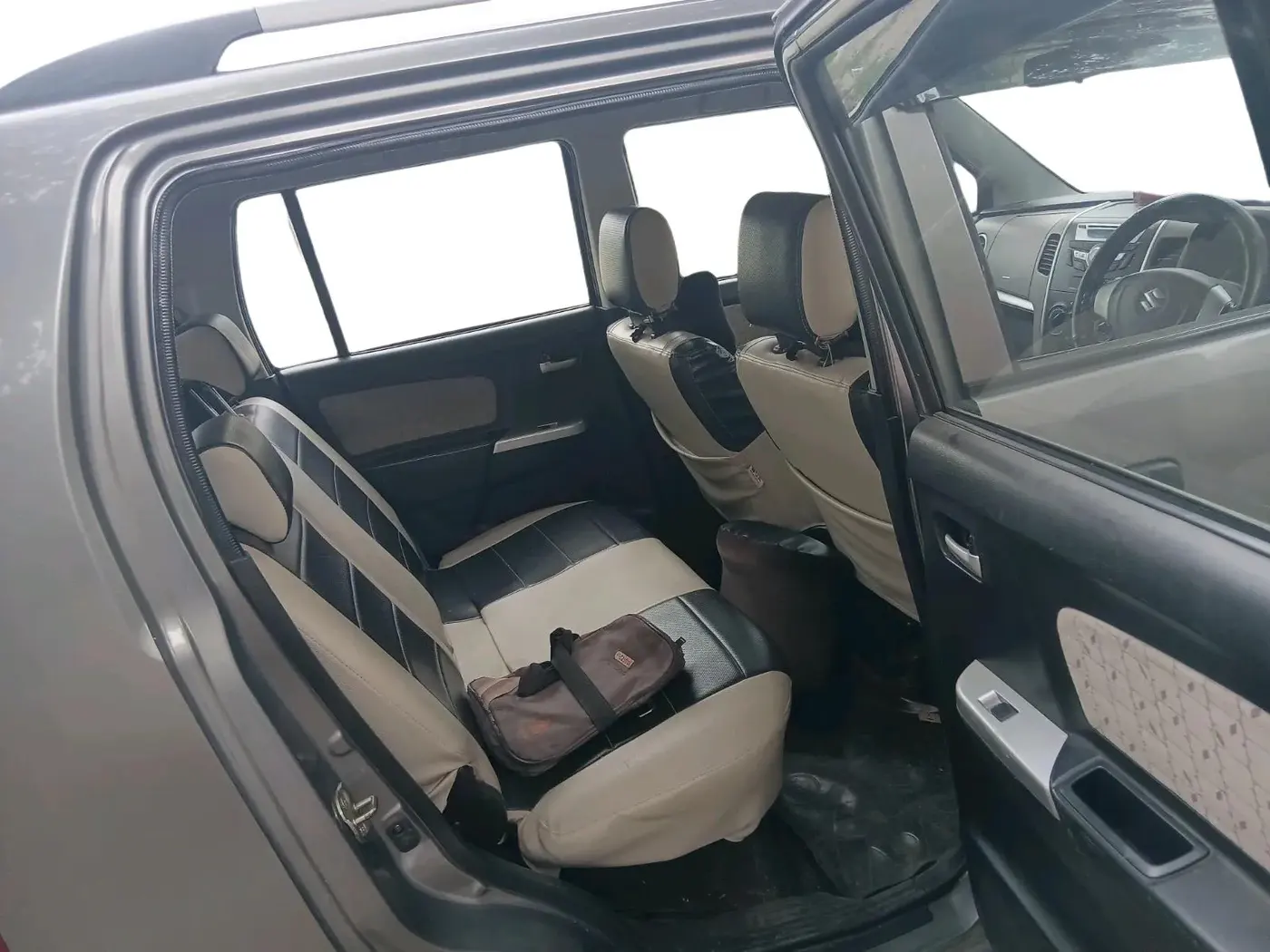 2016 Maruti Wagon R 1.0 VXI AMT, Petrol, Automatic, 21,433 km, interior
