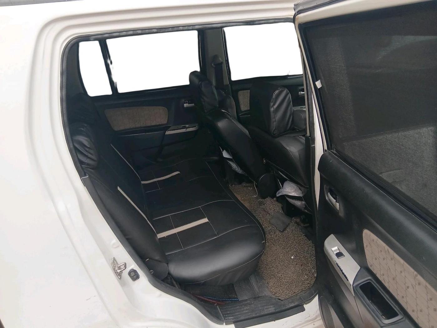 2016 Maruti Wagon R 1.0 VXI, Petrol, Manual, 1,14,965 km, interior