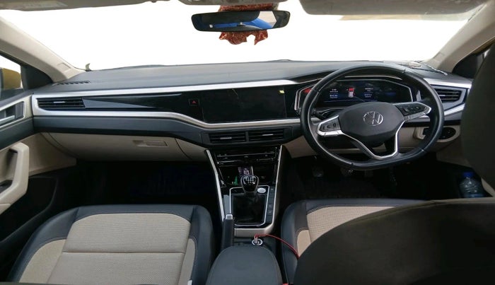 2023 Volkswagen VIRTUS TOPLINE TSI 1.0 MT, Petrol, Manual, 19,424 km, interior