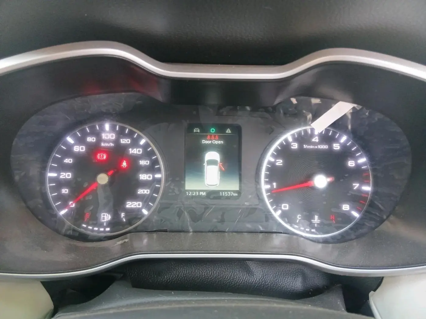 2024 MG ASTOR Shine 1.5 MT (Ivory), Petrol, Manual, 11,537 km, interior