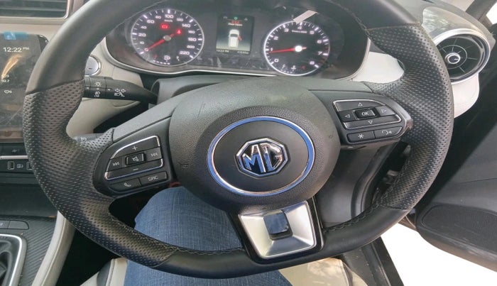 2024 MG ASTOR Shine 1.5 MT (Ivory), Petrol, Manual, 11,537 km, interior