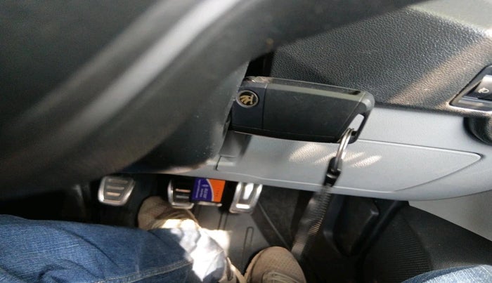 2025 Skoda KUSHAQ Classic 1.0L TSI, Petrol, Manual, 17,384 km, interior