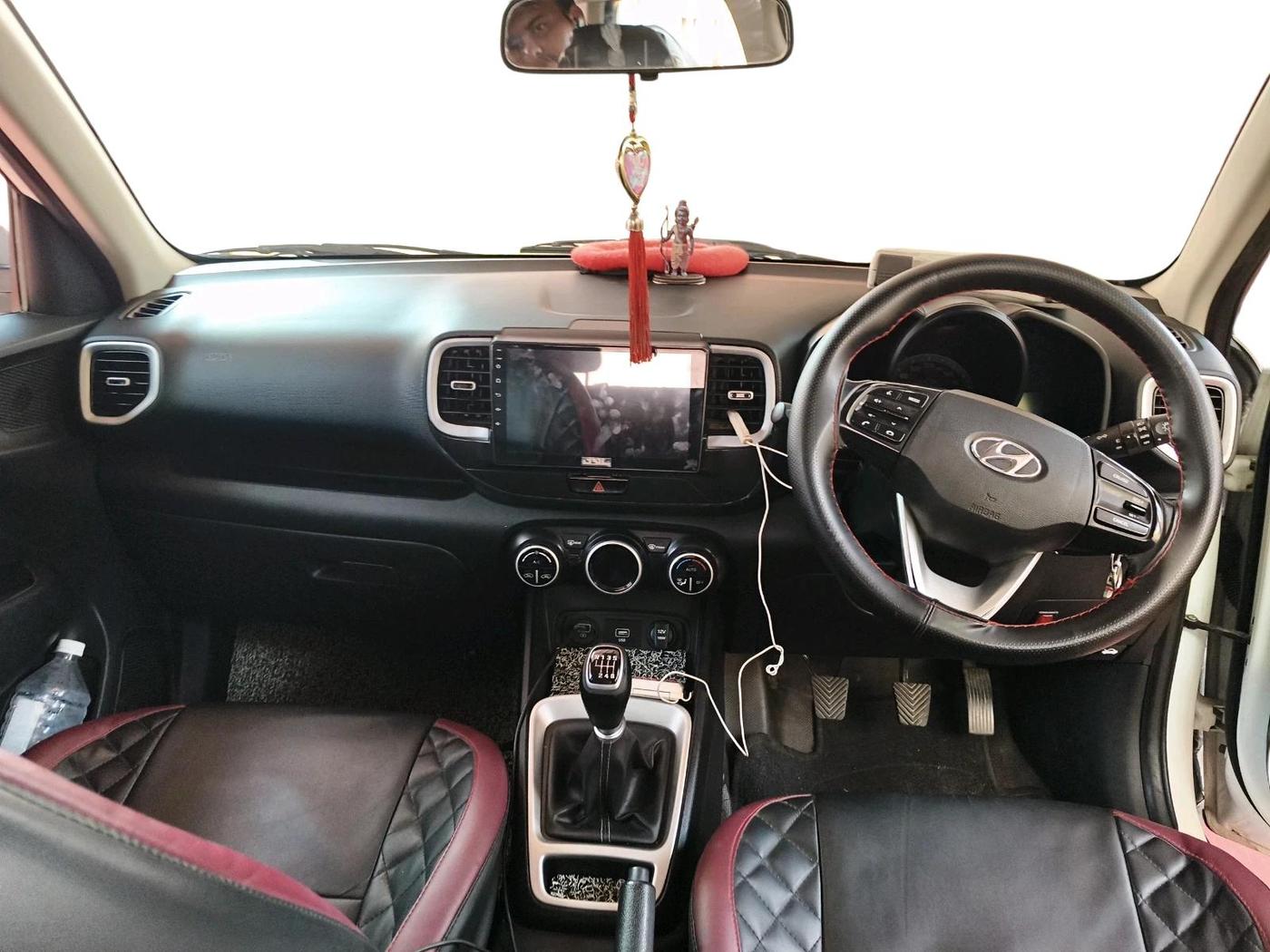 2020 Hyundai VENUE SX 1.5 CRDI, Diesel, Manual, 94,520 km, interior