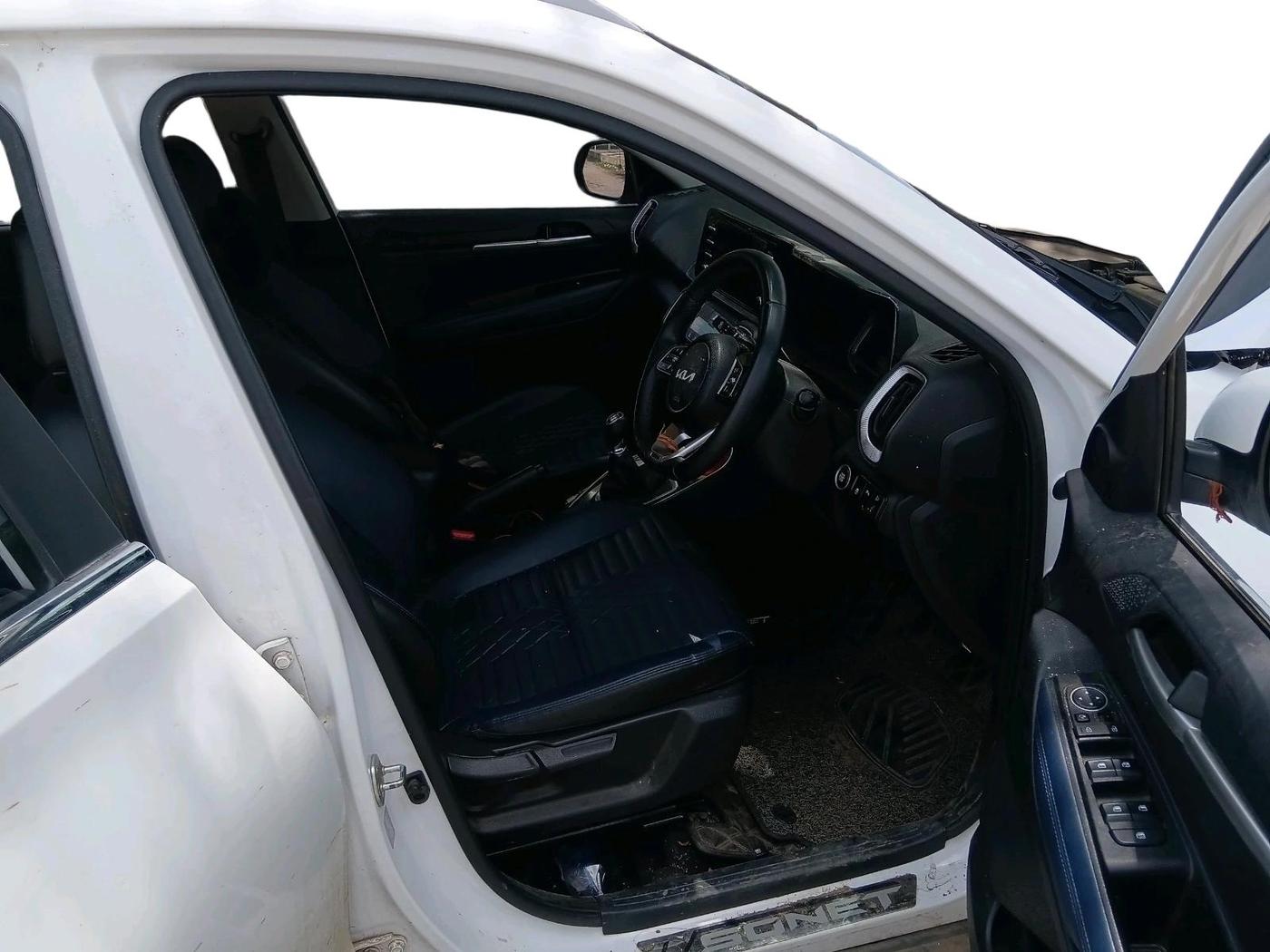 2025 KIA SONET HTK Plus (O) 1.2 Petrol MT, Petrol, Manual, 28,803 km, interior