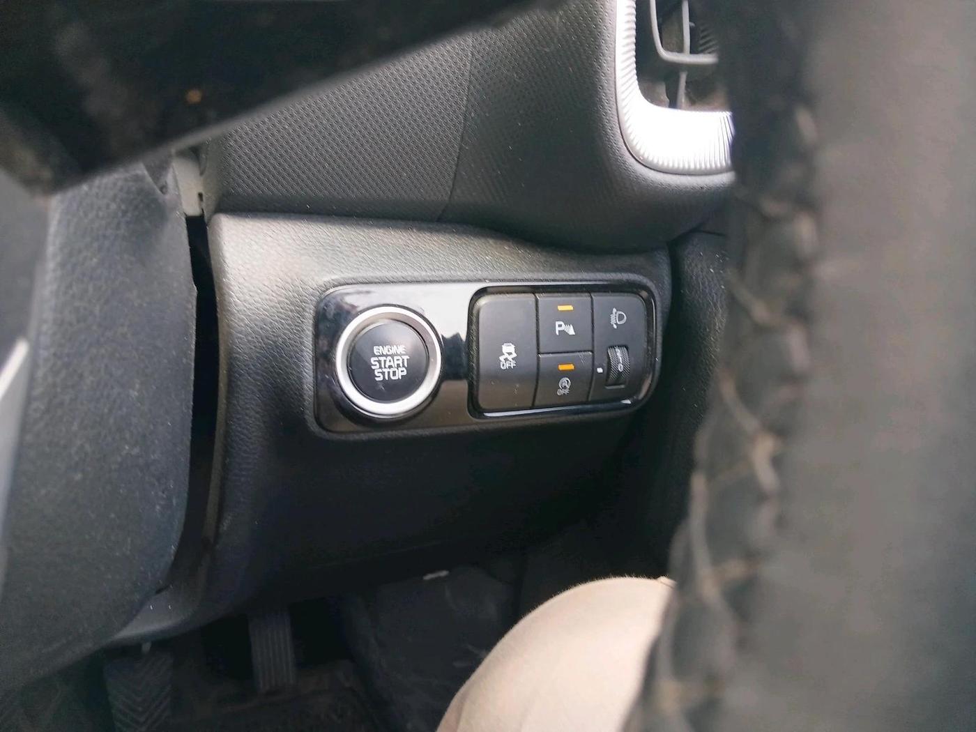 2025 KIA SONET HTK Plus (O) 1.2 Petrol MT, Petrol, Manual, 28,803 km, interior