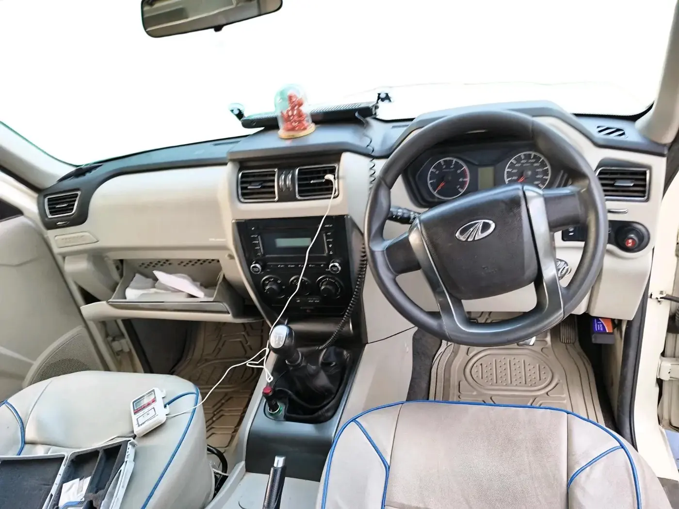 2015 Mahindra Scorpio S6 PLUS, Diesel, Manual, 94,785 km, interior