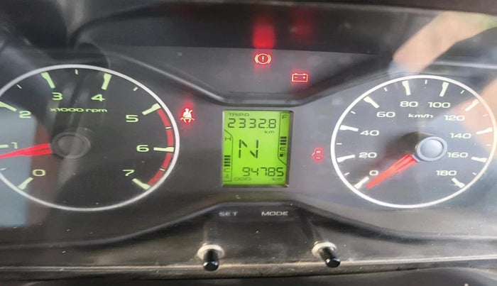 2015 Mahindra Scorpio S6 PLUS, Diesel, Manual, 94,785 km, interior