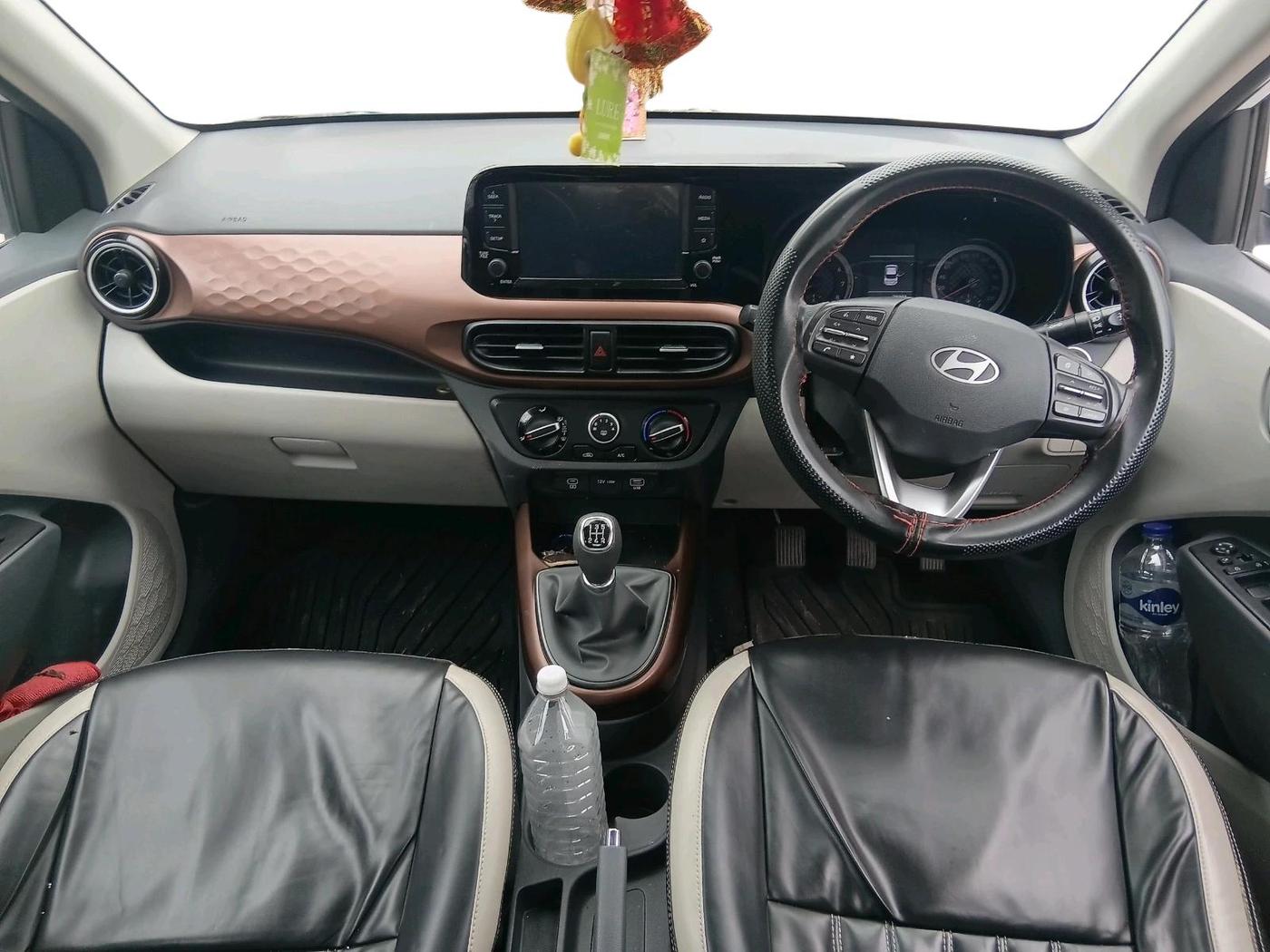 2023 Hyundai AURA SX 1.2, Petrol, Manual, 28,383 km, interior